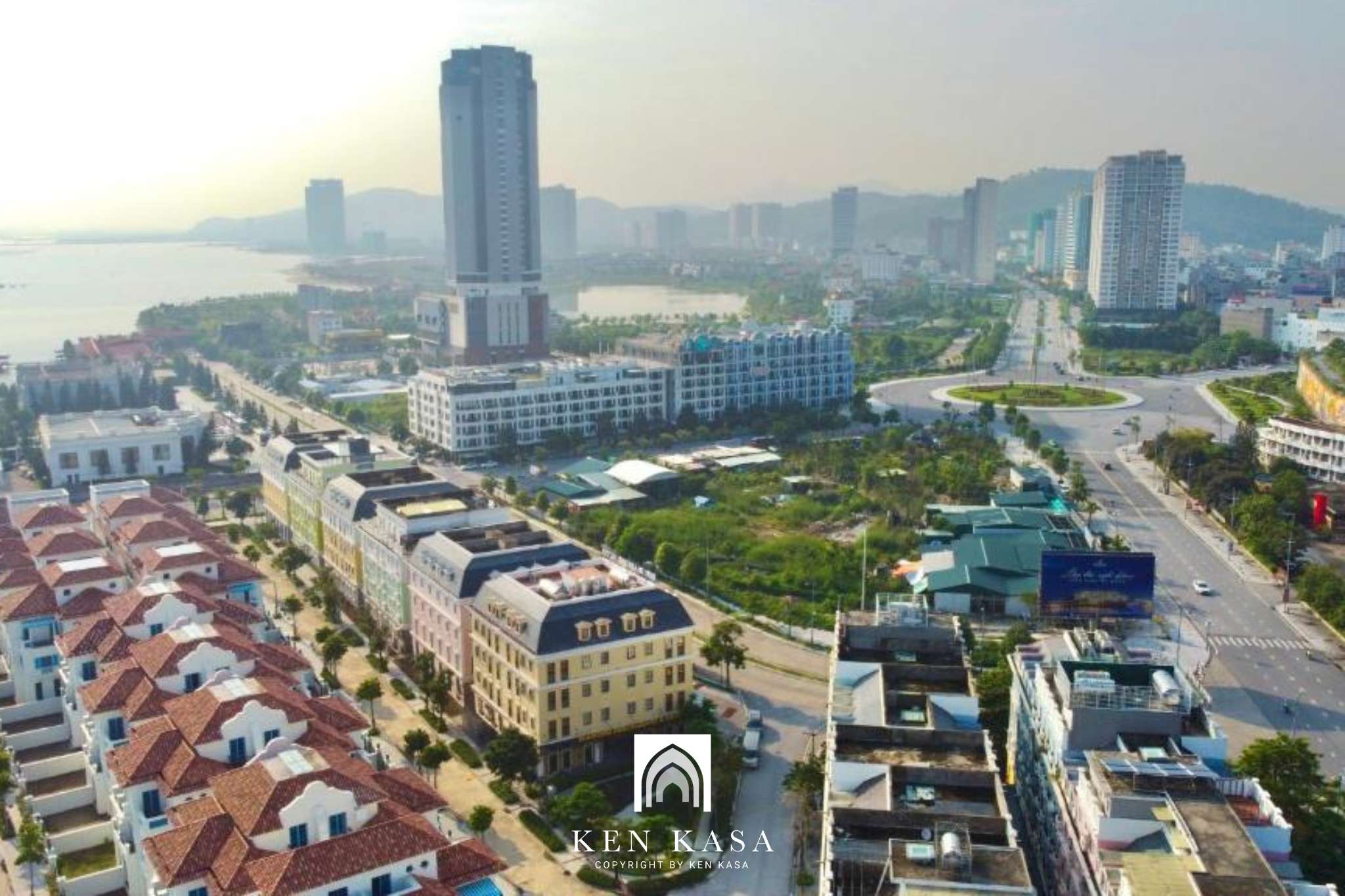 Sun Diamond Hotel Ha Long nằm trong khu phức hợp Sun Premier